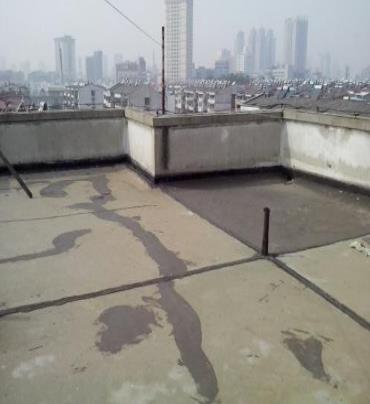 东阳漏水维修 楼顶漏水是什么原因，楼顶漏水维修方法是什么?